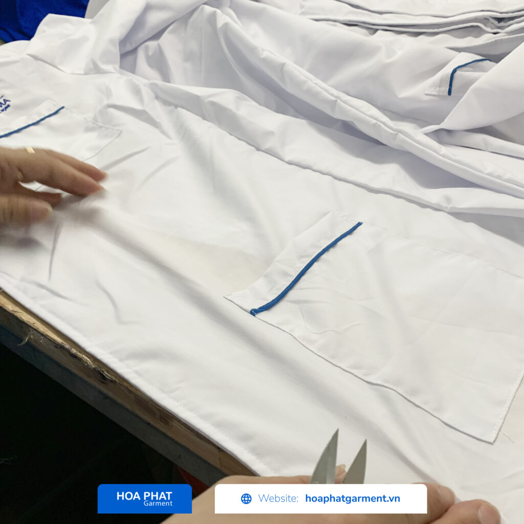 tầm quan trọng của việc may áo blouse đúng chuẩn